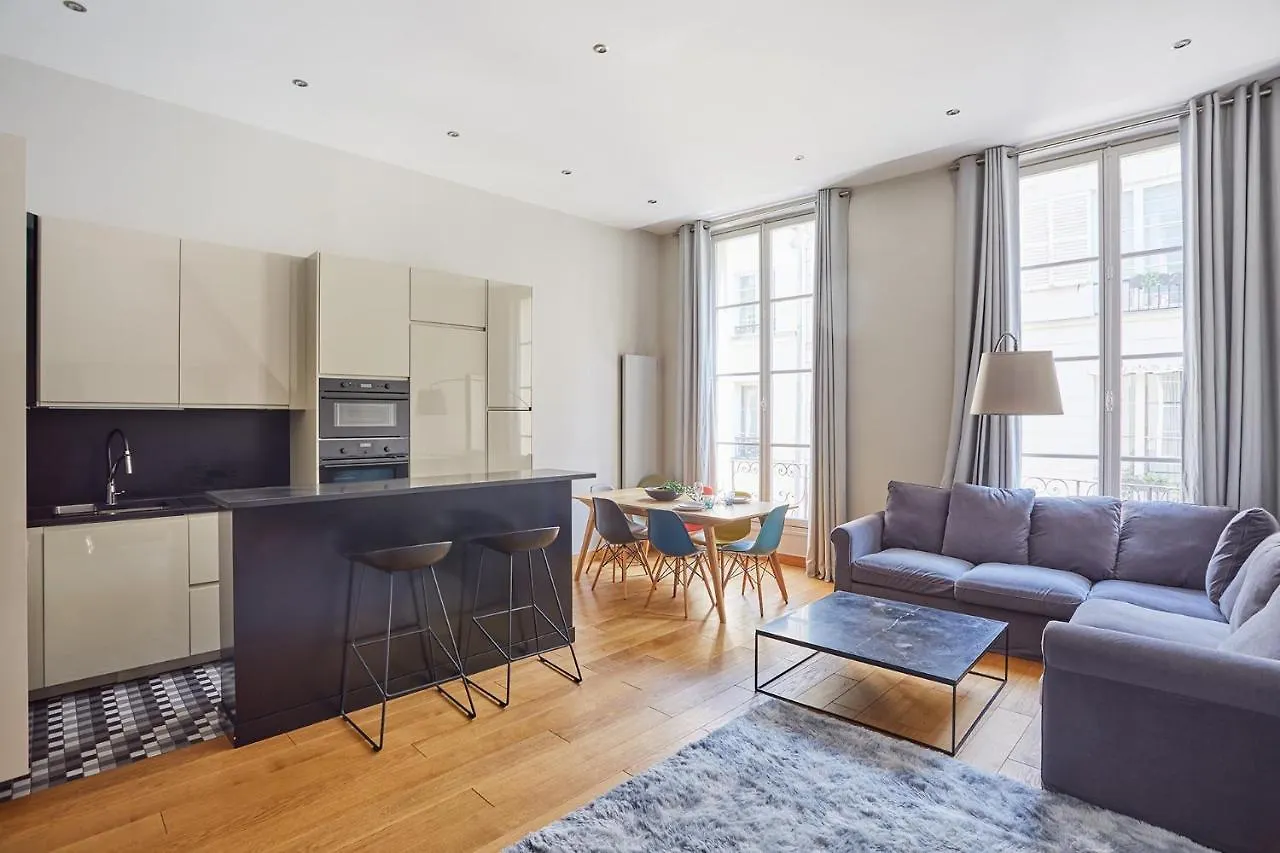 Apartment Ile Saint Louis By Studio Prestige Paris